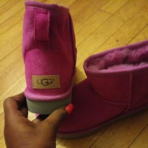 Gorgeous purple UGGS